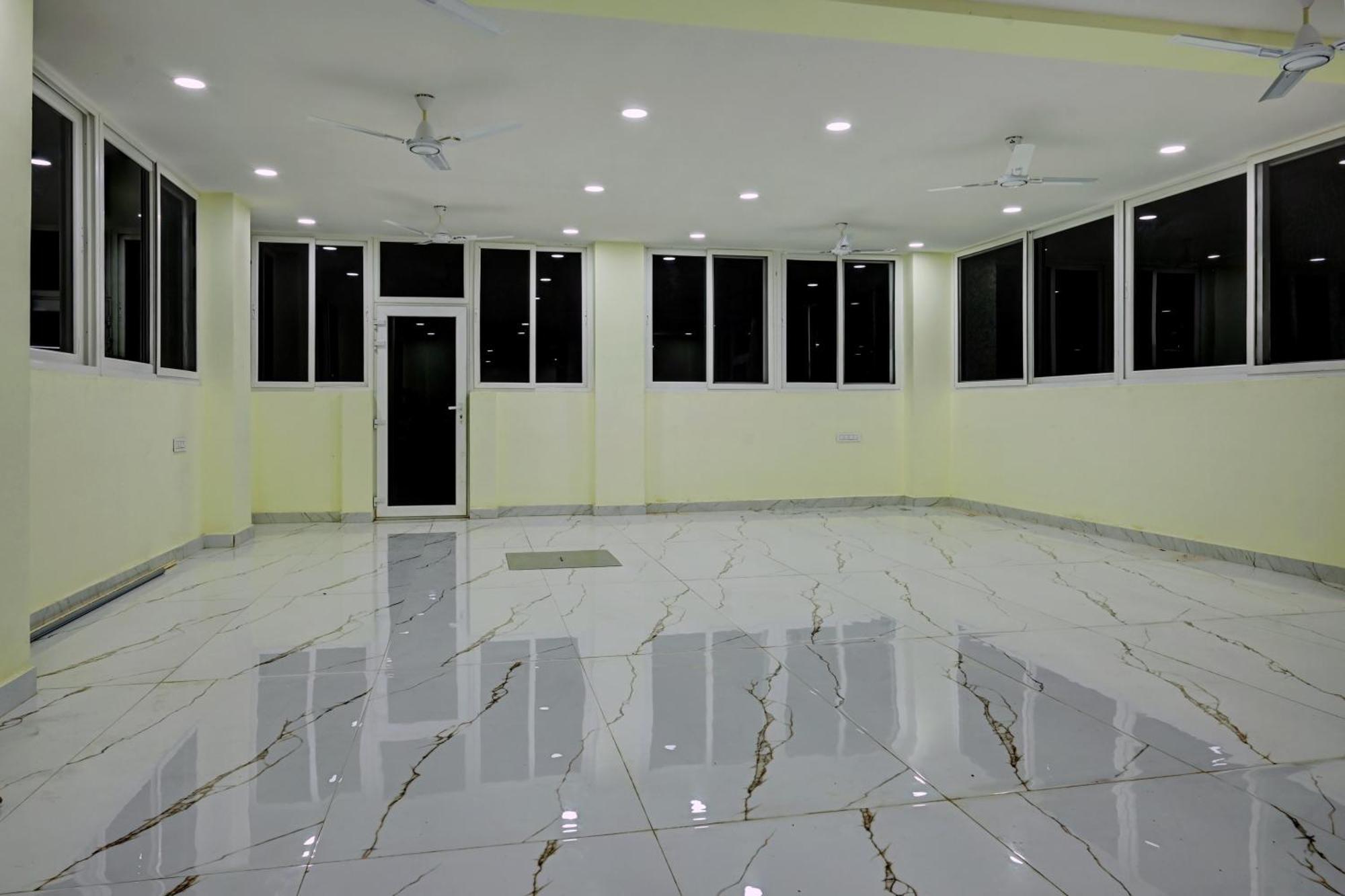 נלורה Oyo Home Msr Guest Inn Homestay מראה חיצוני תמונה