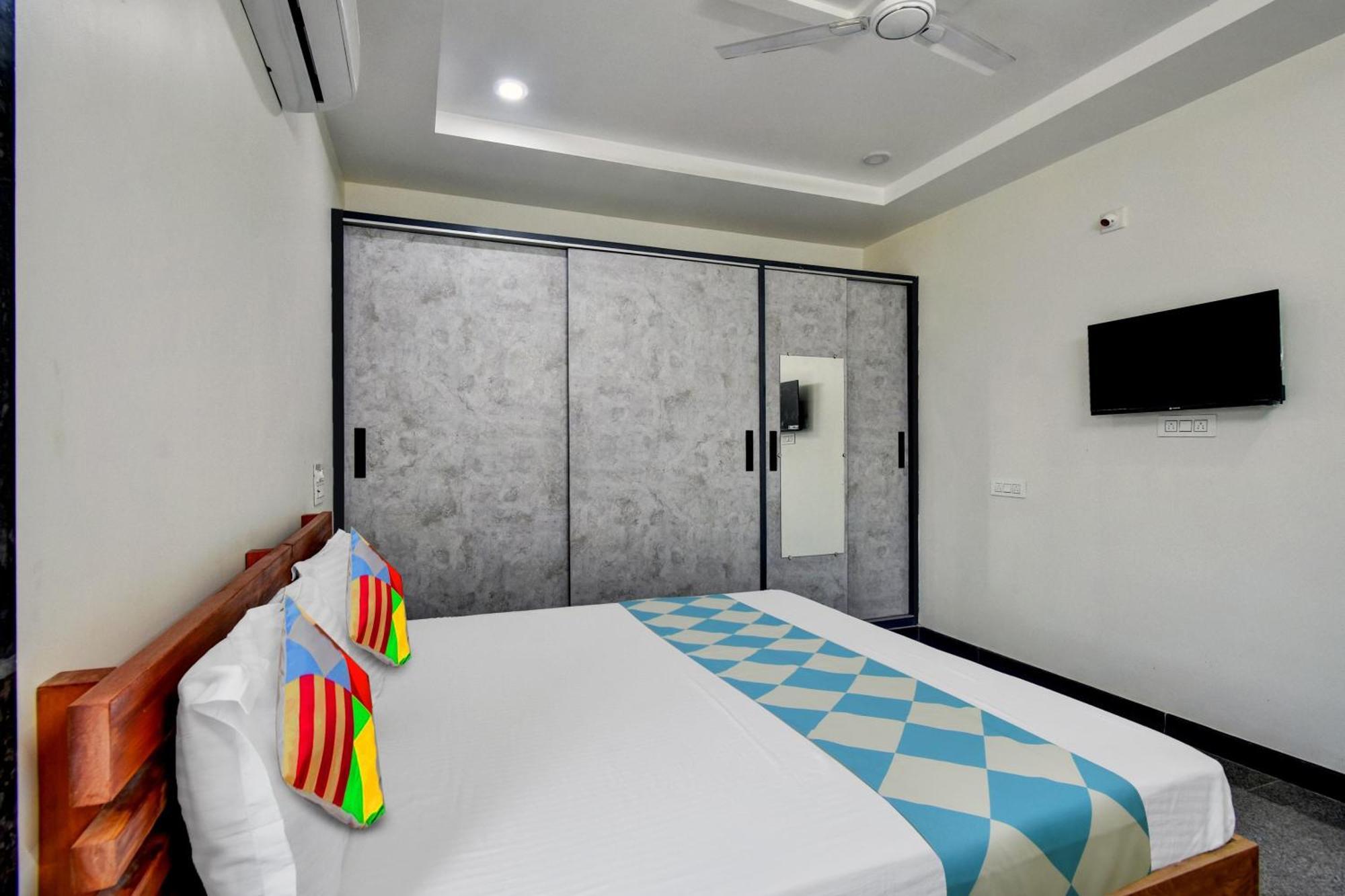 נלורה Oyo Home Msr Guest Inn Homestay מראה חיצוני תמונה